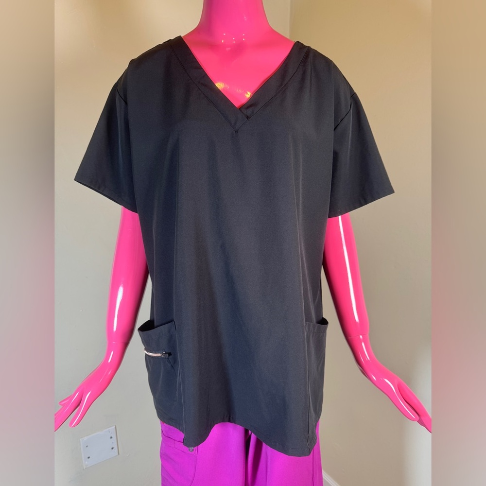 Scrubletics Black Scrub Top 2X V-Neck Stretch Zipper Pocket
